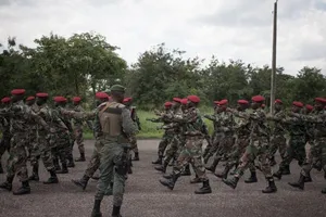 Chuyên gia Nga huấn luyện binh sĩ Cộng hòa Trung Phi. 