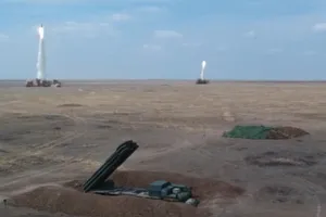 Ảnh cắt từ video Nga phóng tên lửa Iskander-M. 