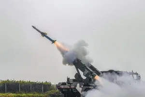 Ấn Độ cấm nhập 101 thiết bị quân sự, Nga-Mỹ thiệt hại nặng