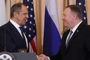 Ngoại trưởng Nga Sergei Lavrov (trái) và người đồng cấp Mỹ Mike Pompeo họp báo chung sau cuộc gặp ở Washington (Mỹ) năm 2019. Ảnh: Jonathan Ernst/REUTERS