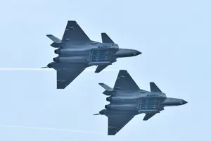 Ấn-Trung đưa tiêm kích hiện đại nhất tới biên giới tranh chấp