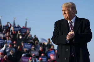 Ông Trump: Mỹ có siêu tên lửa khiến Nga-Trung phải ghen tị