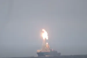 Video: Nga phóng tên lửa siêu thanh mừng sinh nhật ông Putin