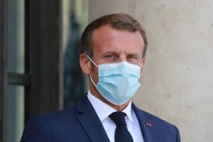 Tổng thống Macron hết triệu chứng COVID-19 sau 7 ngày