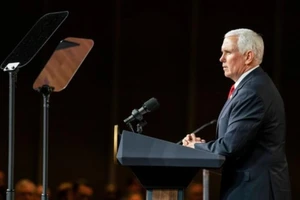 Ông Pence nói ông không thể chặn chiến thắng của ông Biden