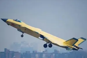 Lý do tiêm kích J-20 Trung Quốc ngừng gắn động cơ Nga