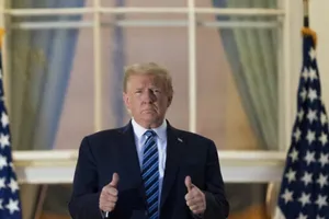 Iran trừng phạt ông Trump và loạt quan chức Mỹ 