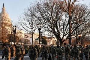 Nghị sĩ Dân chủ mặc áo giáp tới lễ nhậm chức của ông Biden