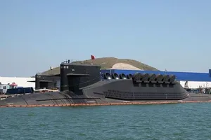 Tên lửa 'bí ẩn' phóng từ tàu ngầm của Trung Quốc đe dọa Mỹ