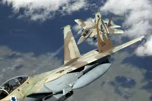 Video: Tiêm kích Israel hộ tống 2 chiếc B-52 Mỹ thị uy Iran