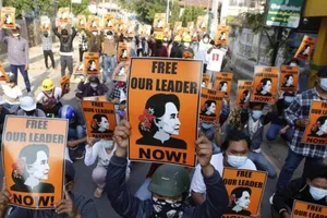 Bà Suu Kyi bị tố nhận hối lộ 550.000đô, nguy cơ lãnh 15 năm tù