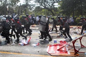 Pháp lên án bạo lực 'mù quáng và chết người' ở Myanmar