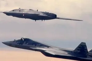 Thổ Nhĩ Kỳ đi ngược thế giới, đảo ngược vai trò của F-16 để bảo vệ mẫu UAV mới