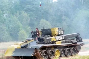 Tiết lộ cách xe bọc thép Nga có thể vô hình trước 95% UAV của NATO