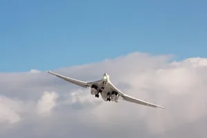 Nga tung ra mẫu máy bay ném bom 'Thiên nga trắng' Tu-160M hoàn toàn mới