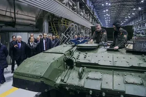 Lý do nhà máy thiết giáp hàng đầu của Nga chỉ sản xuất 20 xe tăng mới mỗi tháng