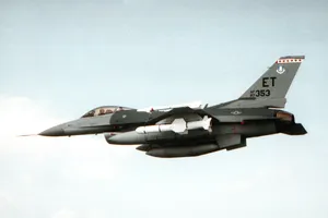 Không quân Ukraine tính lắp tên lửa hành trình diệt hạm Harpoon vô F-16 để đe dọa Hải quân Nga?