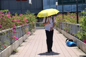 Chấn chỉnh tình trạng nhếch nhác cầu bộ hành sau phản ánh của báo Pháp Luật TP.HCM