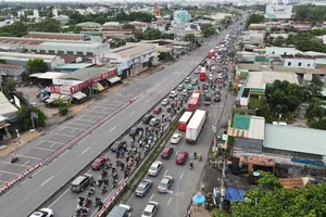 Cận cảnh Quốc lộ 1 ở cửa ngõ phía Tây TP.HCM sắp được mở rộng lên 60m