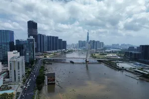 TP.HCM hạn chế giao thông 5 tuyến đường để lắp đặt, vận hành trận địa pháo Lễ 30-4