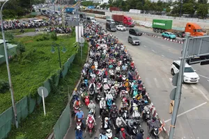 Nút giao An Phú, TP.HCM thường xuyên ùn ứ cục bộ, người dân cần lưu ý gì?