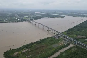 Cầu Nhơn Trạch chính thức thông xe, người dân phấn khởi