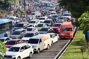 TP.HCM dự kiến dừng xe đưa rước miễn phí cán bộ, công chức từ ngày 1-10