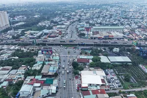 TP.HCM thống nhất mở rộng Quốc lộ 13, chi trả bồi thường trong tháng 12