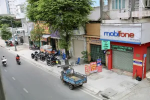 TP.HCM 'điểm danh' các tuyến thường xuyên xảy ra lấn chiếm vỉa hè, sẽ lắp camera giám sát