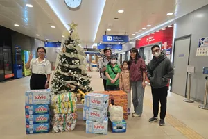 14 nhà ga metro số 1 nhận 290 tấn hàng cứu trợ Miền Trung