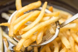 Thường xuyên ăn đồ chiên làm tăng tốc độ phát triển khối u