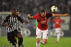 Paul Scholes chê bai cầu thủ MU thi đấu như những người xa lạ