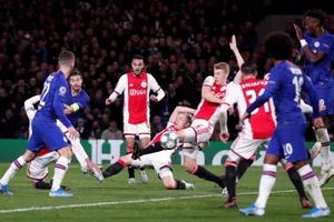Chelsea bị Ajax cầm hòa trong trận cầu siêu kịch tính