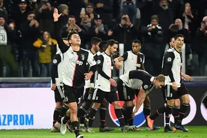 Man.City tiếp tục hòa, Juve thắng khó nhờ siêu phẩm của Dybala