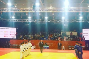 Bóng bàn giành HCV đôi nam, canoeing, judo tiếp tục 'nổ vàng'