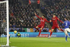 Ghi 3 bàn chưa đến 10 phút, Liverpool “xử đẹp” Leicester City