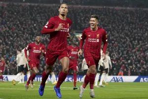 VAR giúp sức, MU vẫn trắng tay trước Liverpool tại Anfield