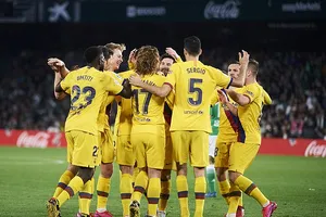 Messi lập hat trick kiến tạo, Barca liên tục rượt đuổi tỉ số