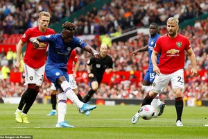 Chelsea - Man. United: Đại chiến cho mục tiêu tốp 4