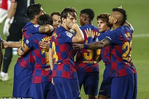 Thắng khó Athletic Bilbao, Barcelona tái chiếm ngôi đầu