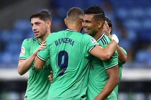 Real hơn Barcelona 2 điểm, Zidane vẫn chưa yên tâm