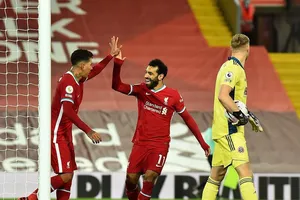 Hàng công tỏa sáng, Liverpool ngược dòng kịch tính tại Anfield