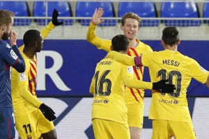 Messi kiến tạo, Barcelona thắng sát nút đội chót bảng