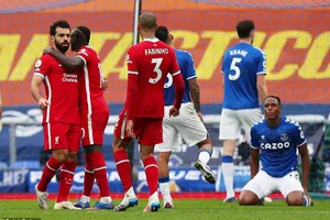Chelsea quyết giữ Top 4, Liverpool đối đầu Everton