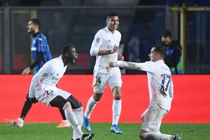 Real thắng nhọc cuối trận, Man.City nối dài chuỗi bất bại 