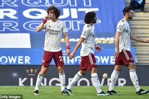 Arsenal ngược dòng đánh bại Leicester City