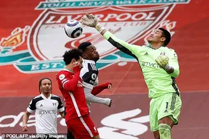 Liverpool lại thua sốc ở Anfield