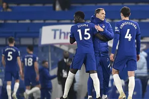 Tuchel khó chịu khi CĐV Chelsea biểu tình chống Super League