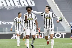 Đánh bại Inter Milan, Juventus nghẹt thở vào Top 4