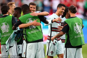 Bồ Đào Nha thắng kịch tính Hungary, HLV 2 đội nói gì? 